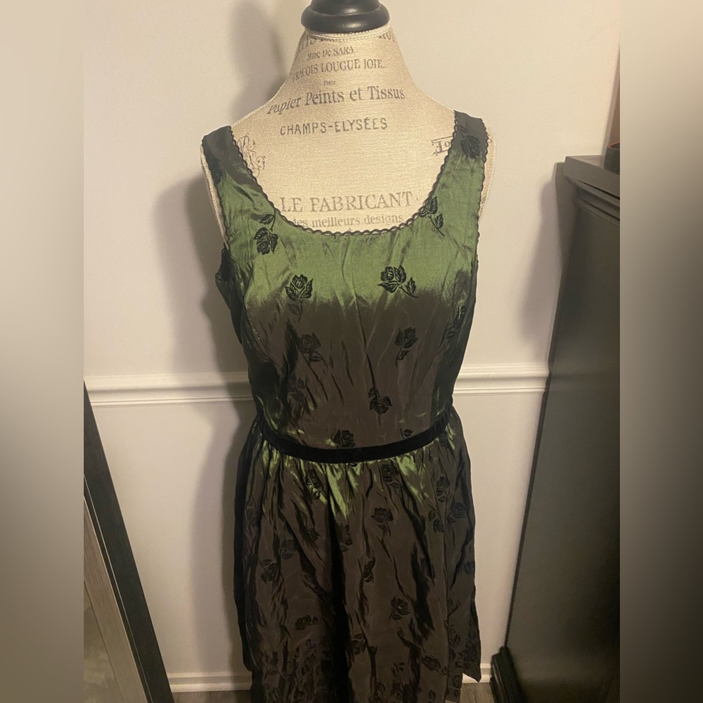 Hot Topic NECA Replica Bella Swan Birthday Dress